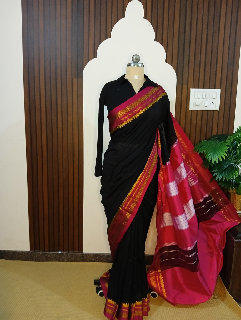 [SUP-ILK-003] ilkal Satin-Cotton Saree – Black & Rani Pink