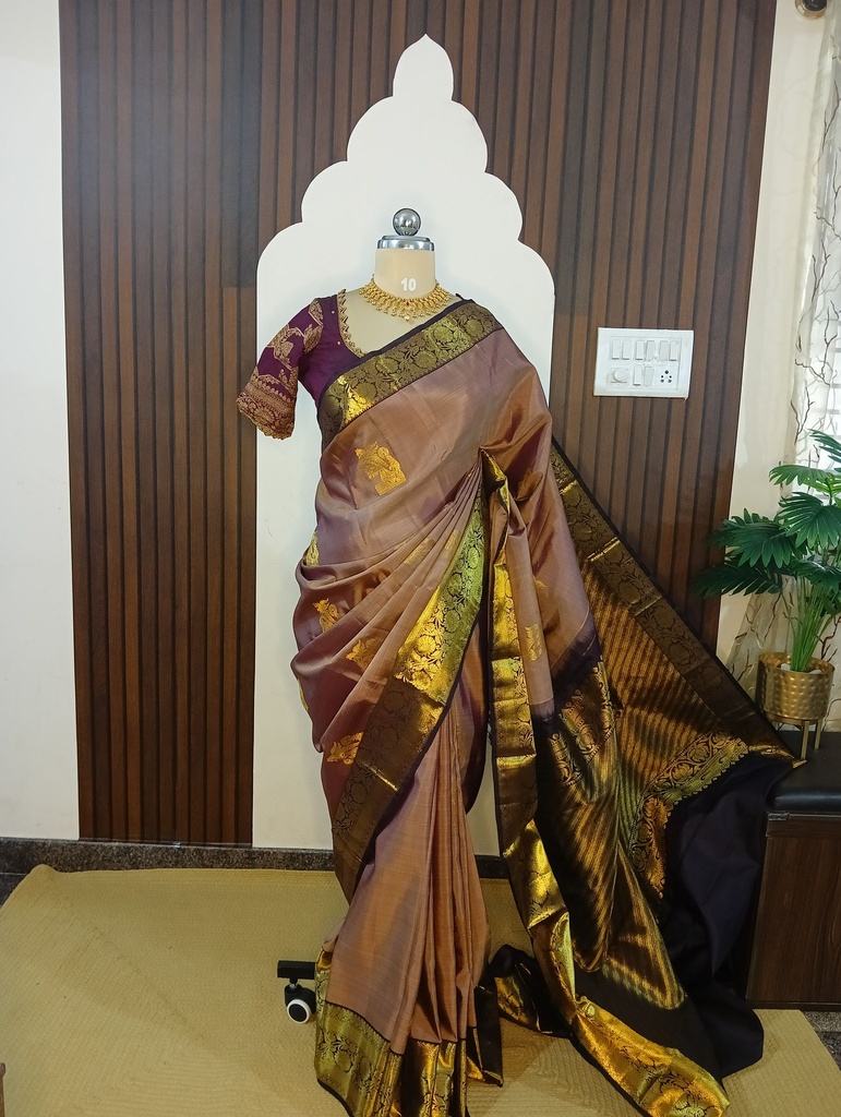 [SUP-PUS-005] Dusty Mauve Pure Silk Saree with Aubergine Purple Zari Border