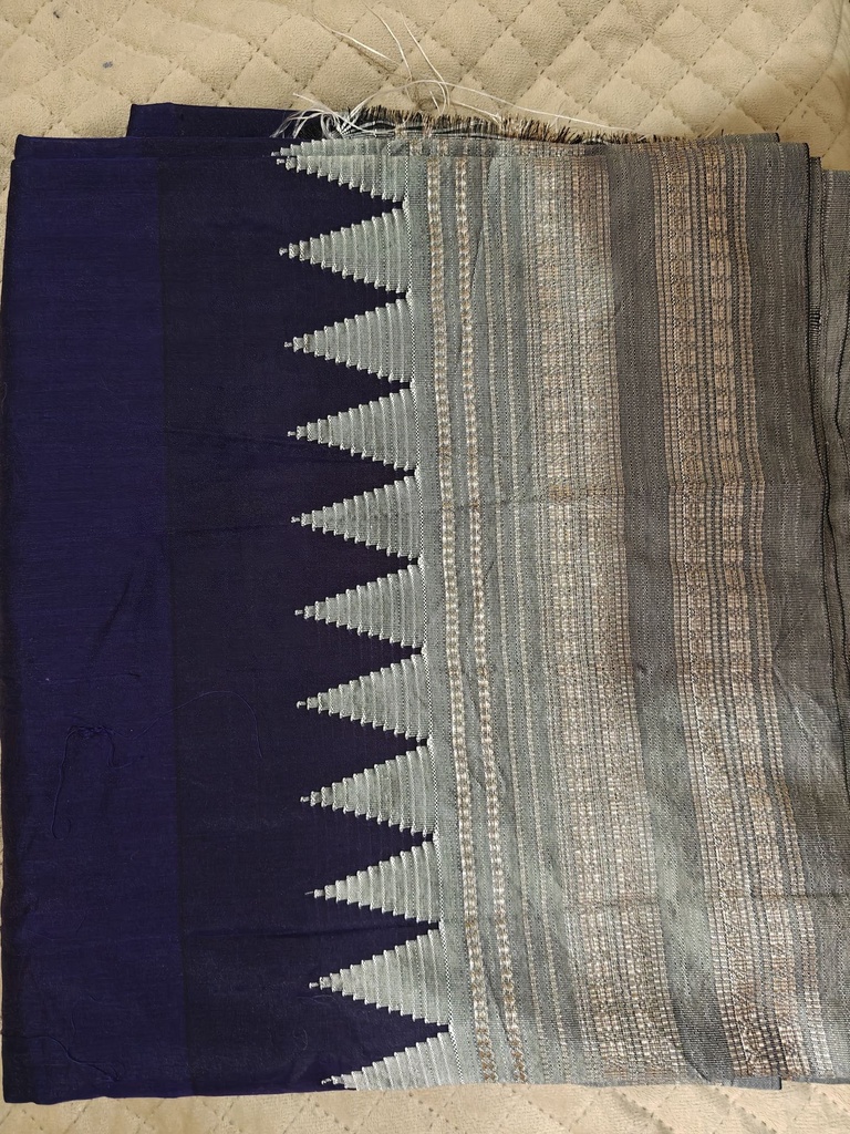 Traditional Ilkal Saree – Nevy blue Body with Silver-Grey Pallu & Gayatri Border